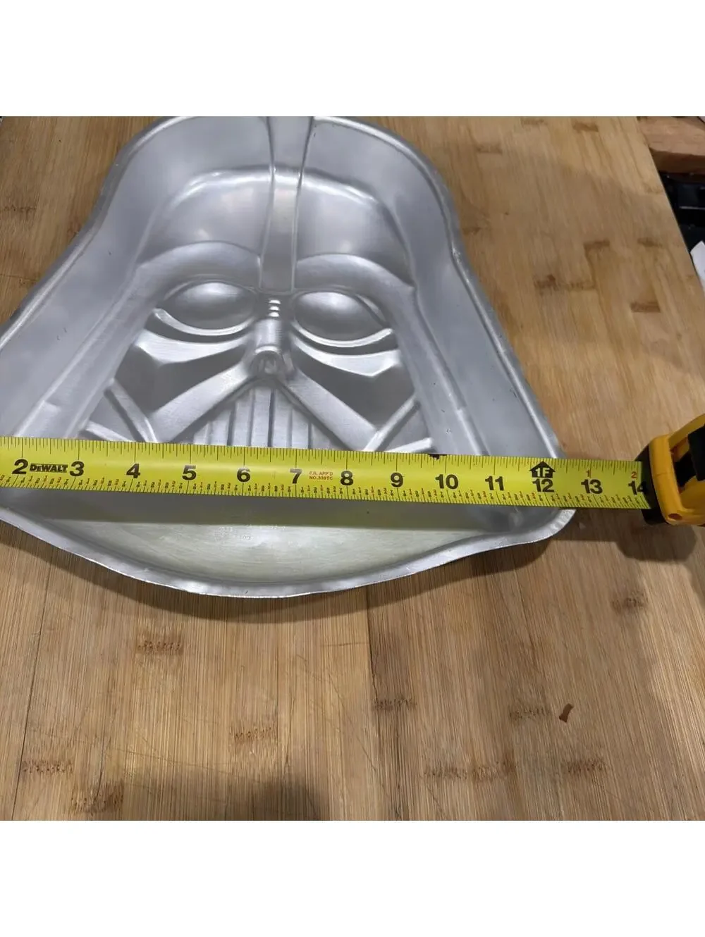 Wilton Star Wars Darth Vader Cake Pan Mold 2012 * - Picture 5 of 6